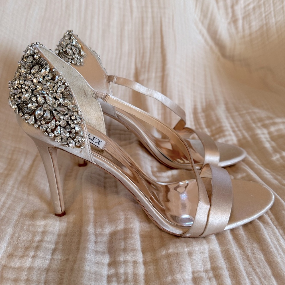 New Badgley Mischka Crystal heels sz 11